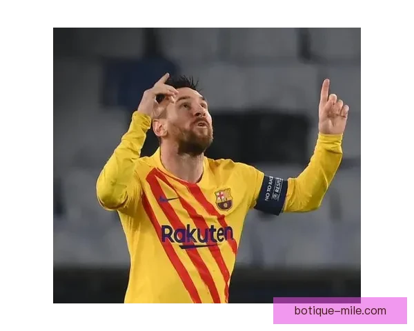 格蕾丝盖约罗欧冠主场精彩远射破门助球队取胜