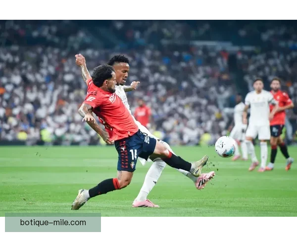 楚阿梅尼西甲客场头球绝杀助球队险胜拉斯